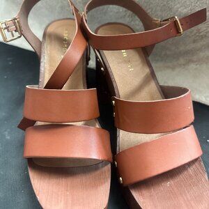 Madden Girl Brown Platform Strappy Sandals – Size 7